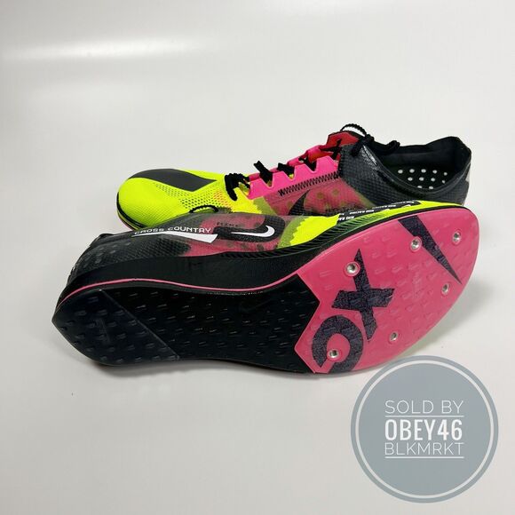 Athletic_Shoes